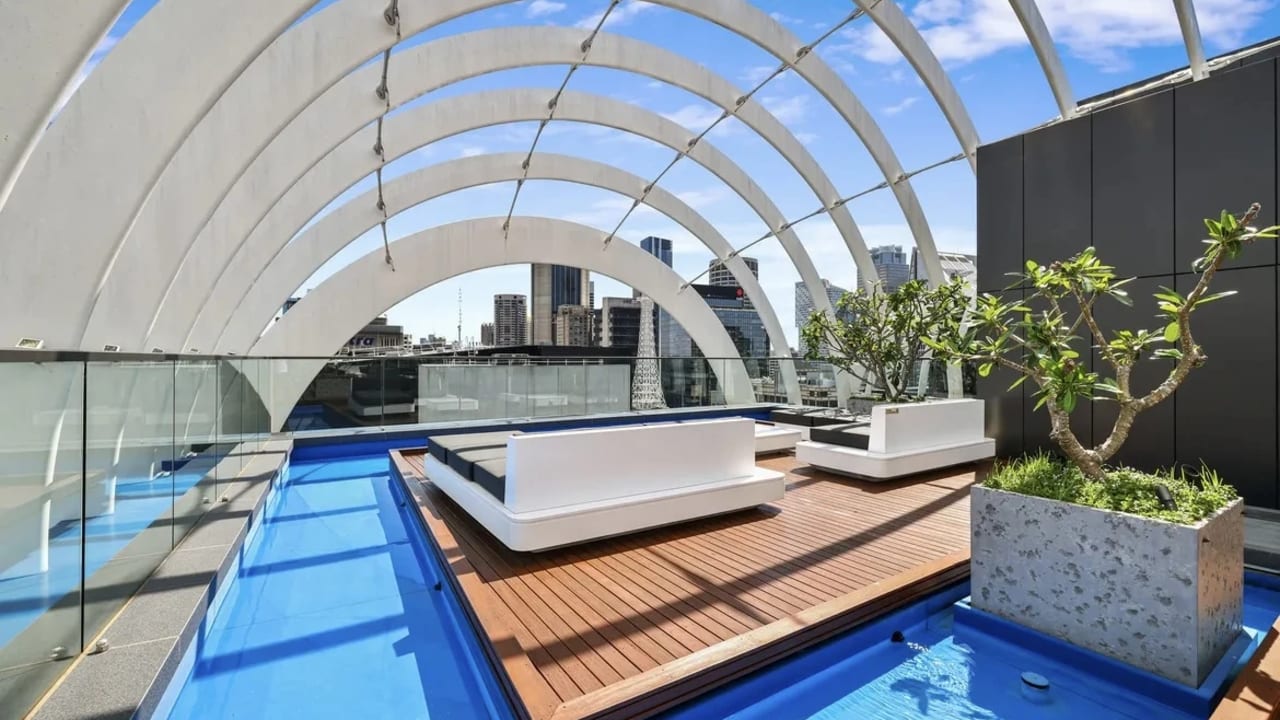 Whole property with 2 rooms for rent