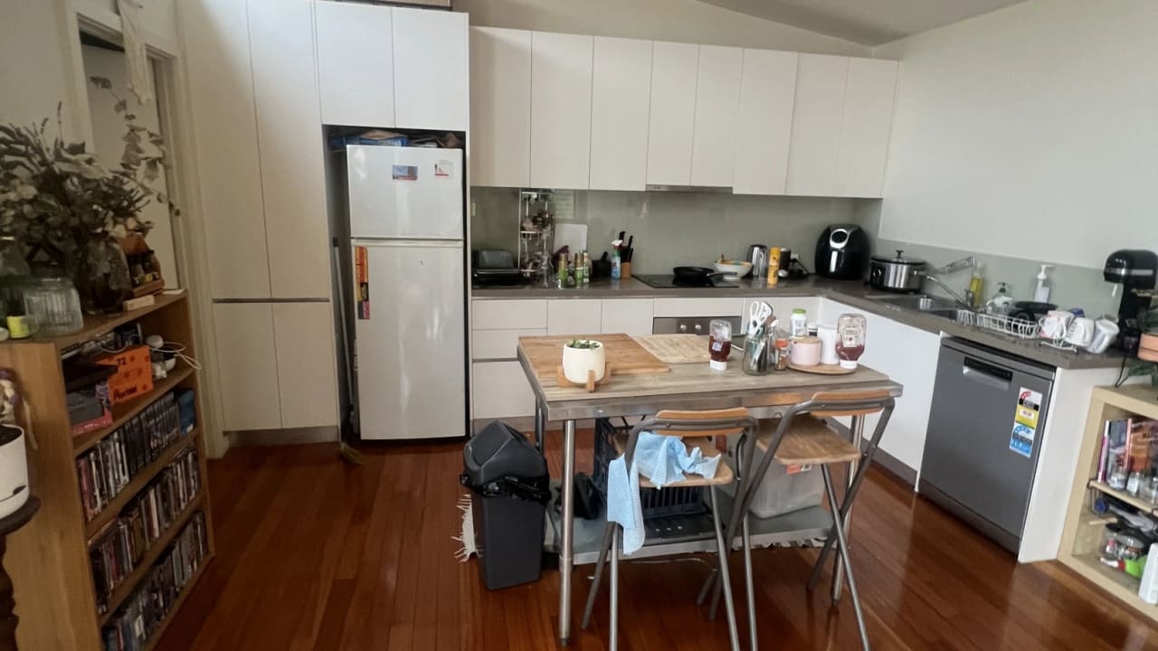 Furnished room in a share house