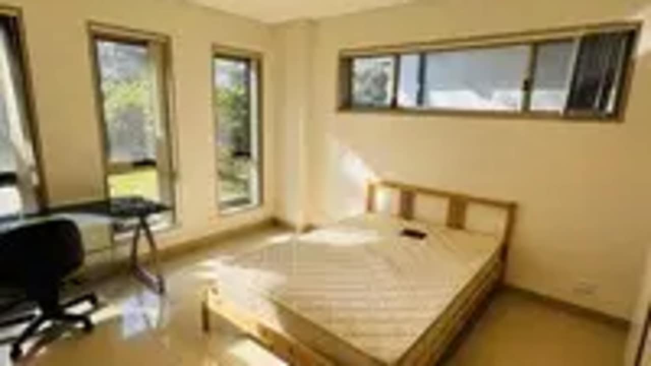 Room in a share house