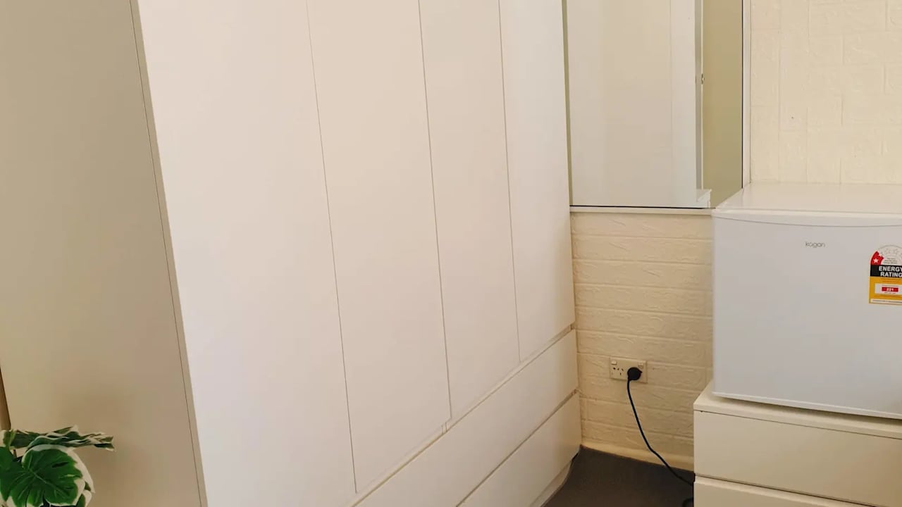 Furnished room in a share house