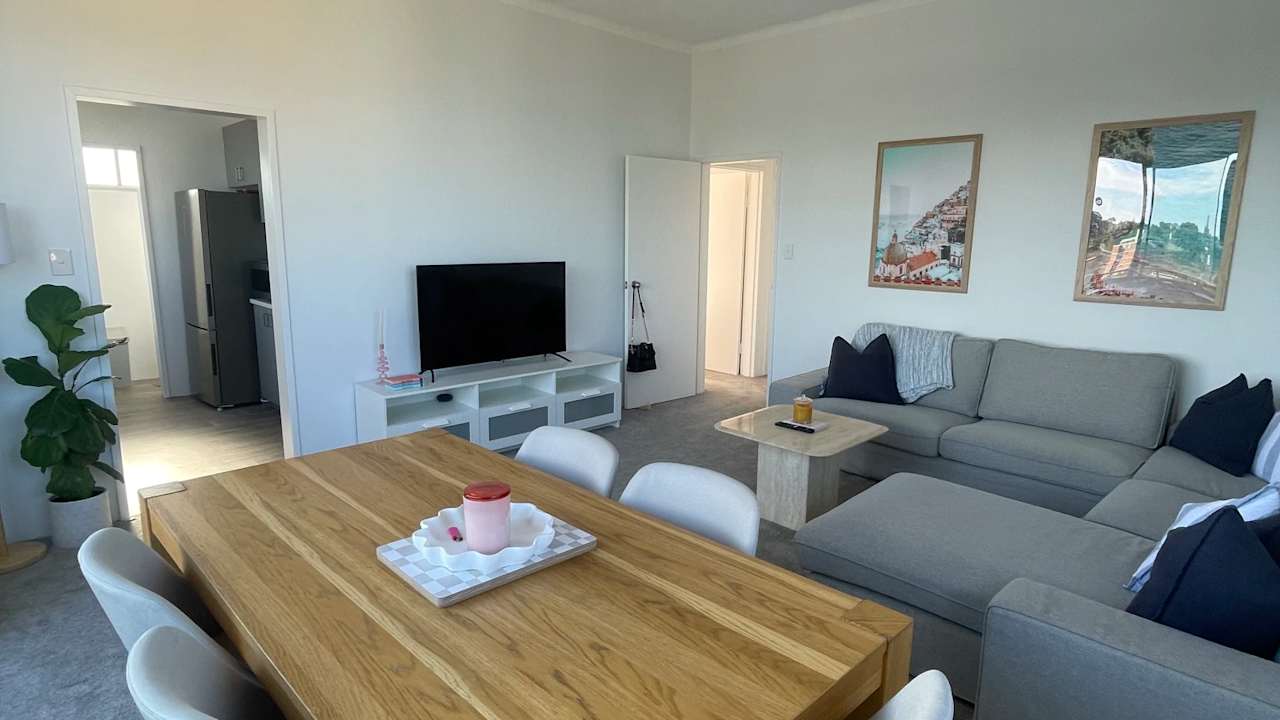 Whole property with 2 rooms for rent