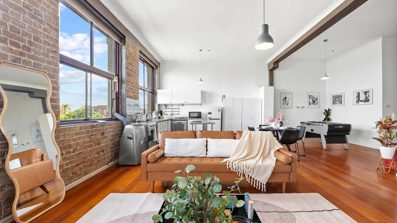 Whole property with 2 rooms for rent