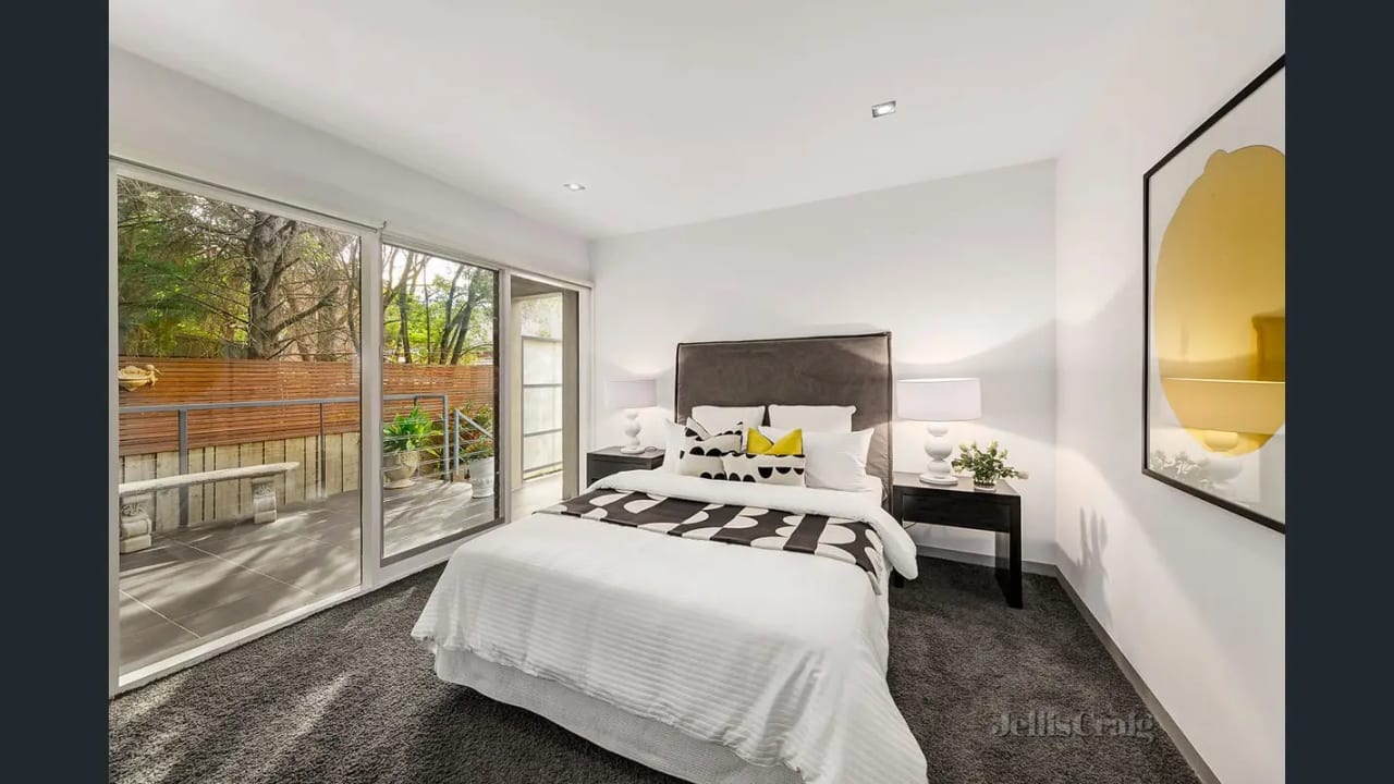 Furnished room in a share house