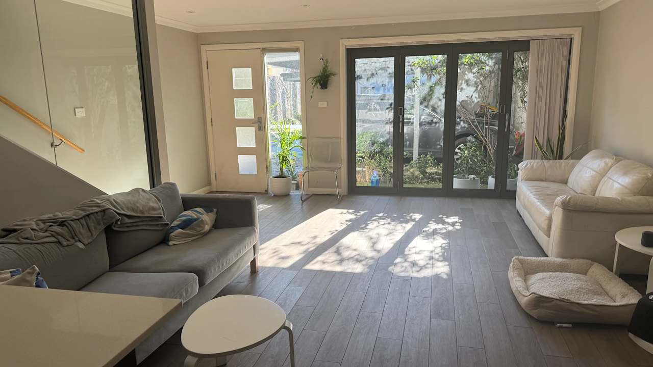 Unfurnished room in a share house