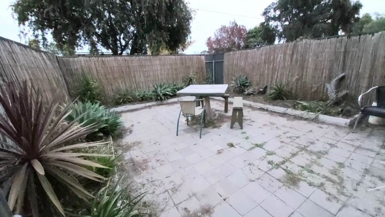 Whole property with 2 rooms for rent