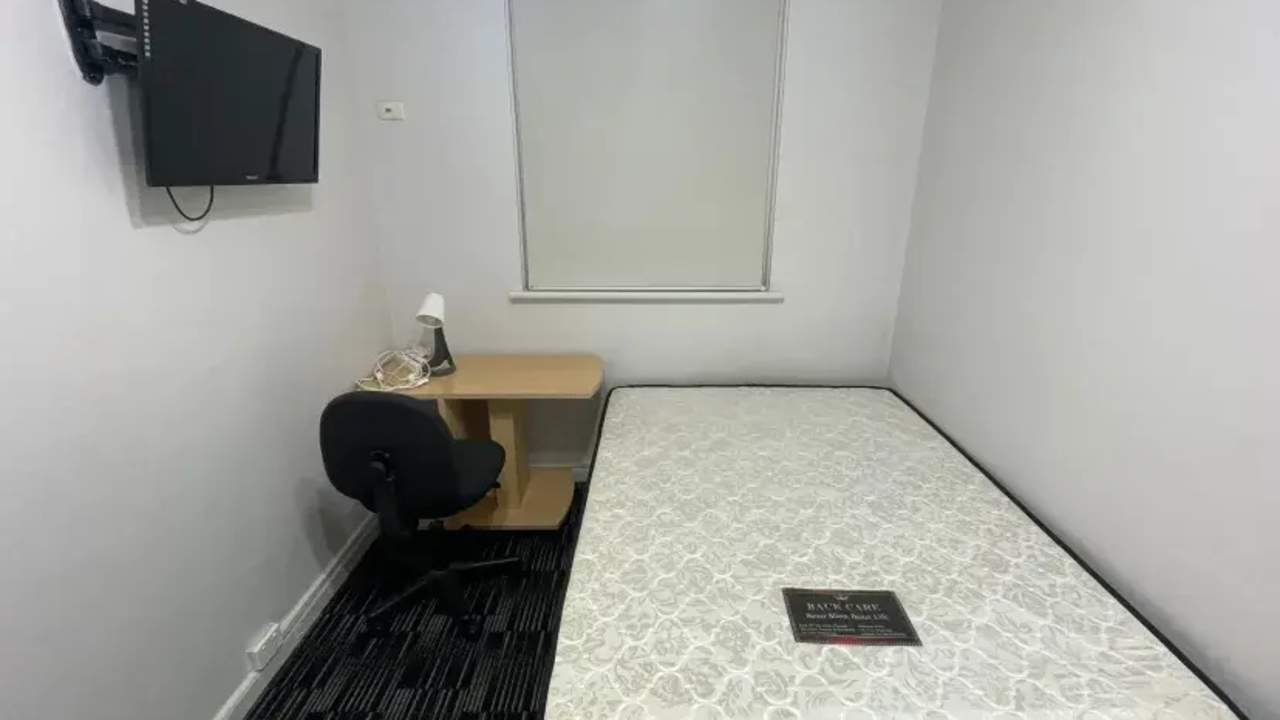 Furnished room with own bathroom