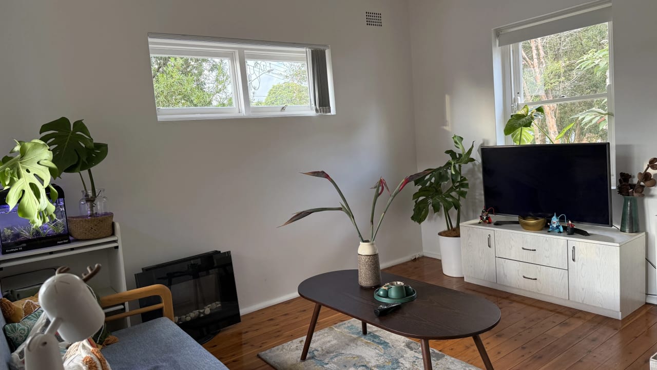 Furnished room in a share house