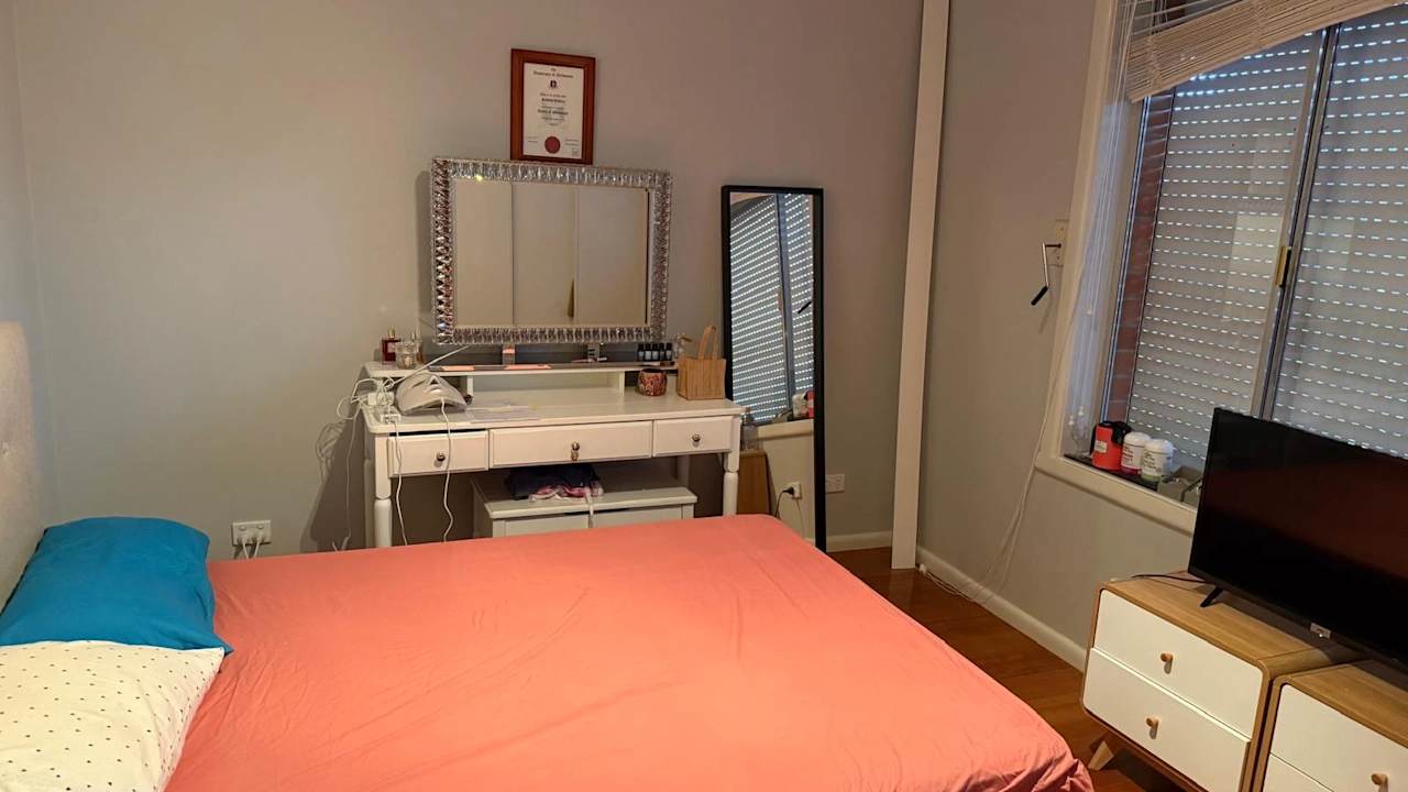 Unfurnished room in a share house