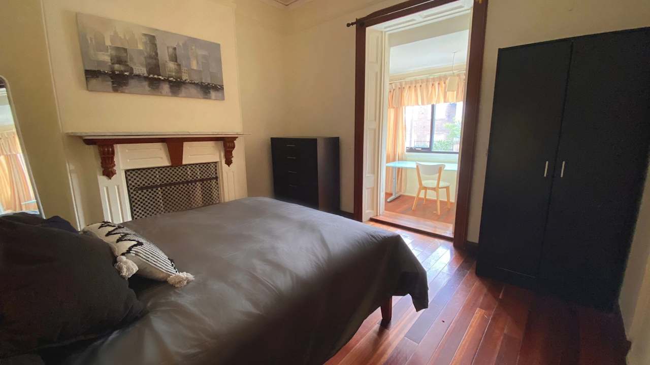 Furnished room in a share house