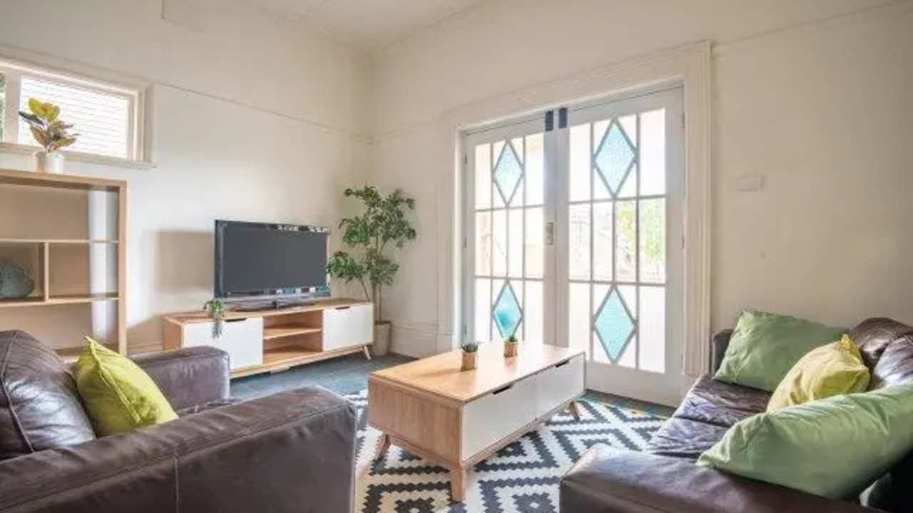 Whole property with 2 rooms for rent