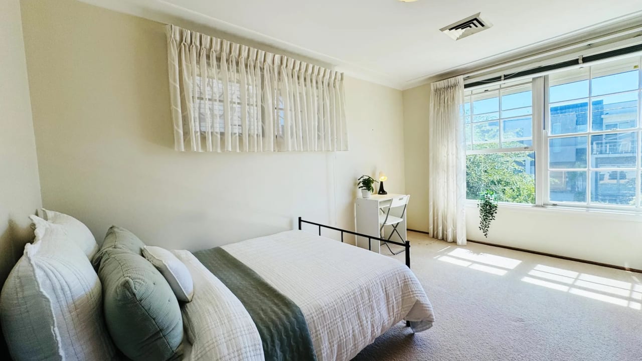 Furnished room in a share house