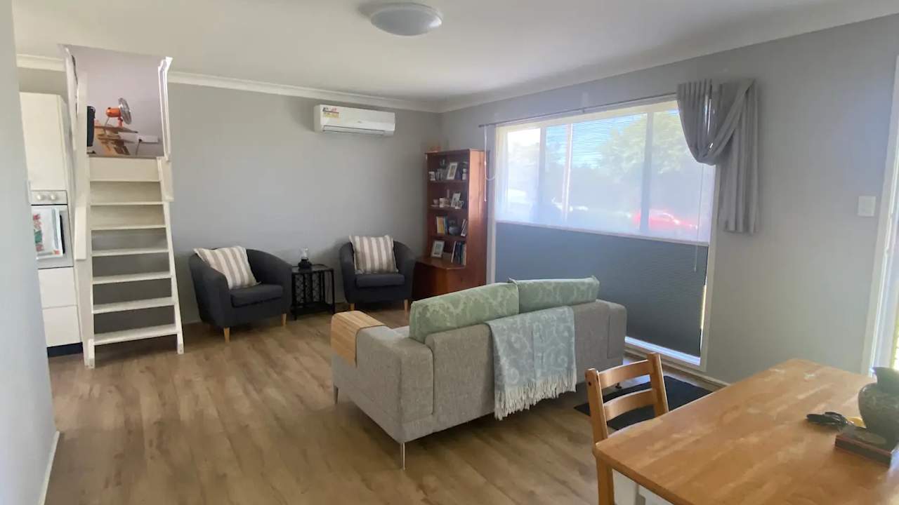 Whole property with 2 rooms for rent