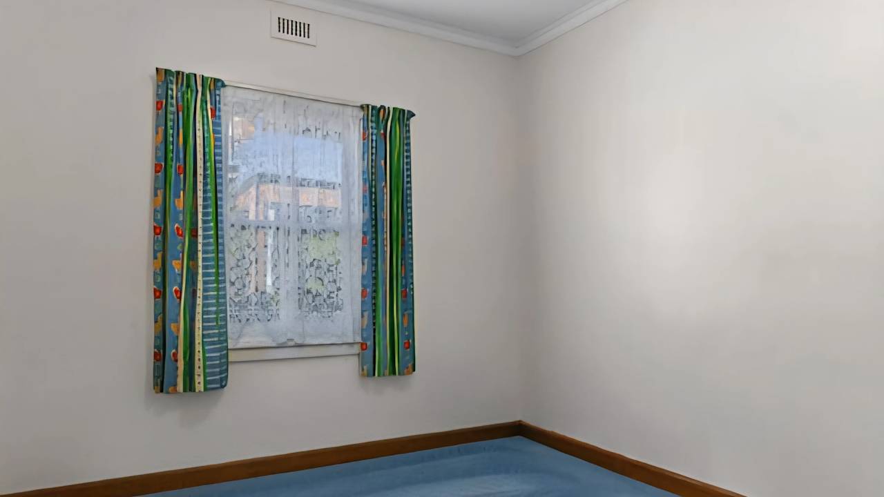 Room in a share house