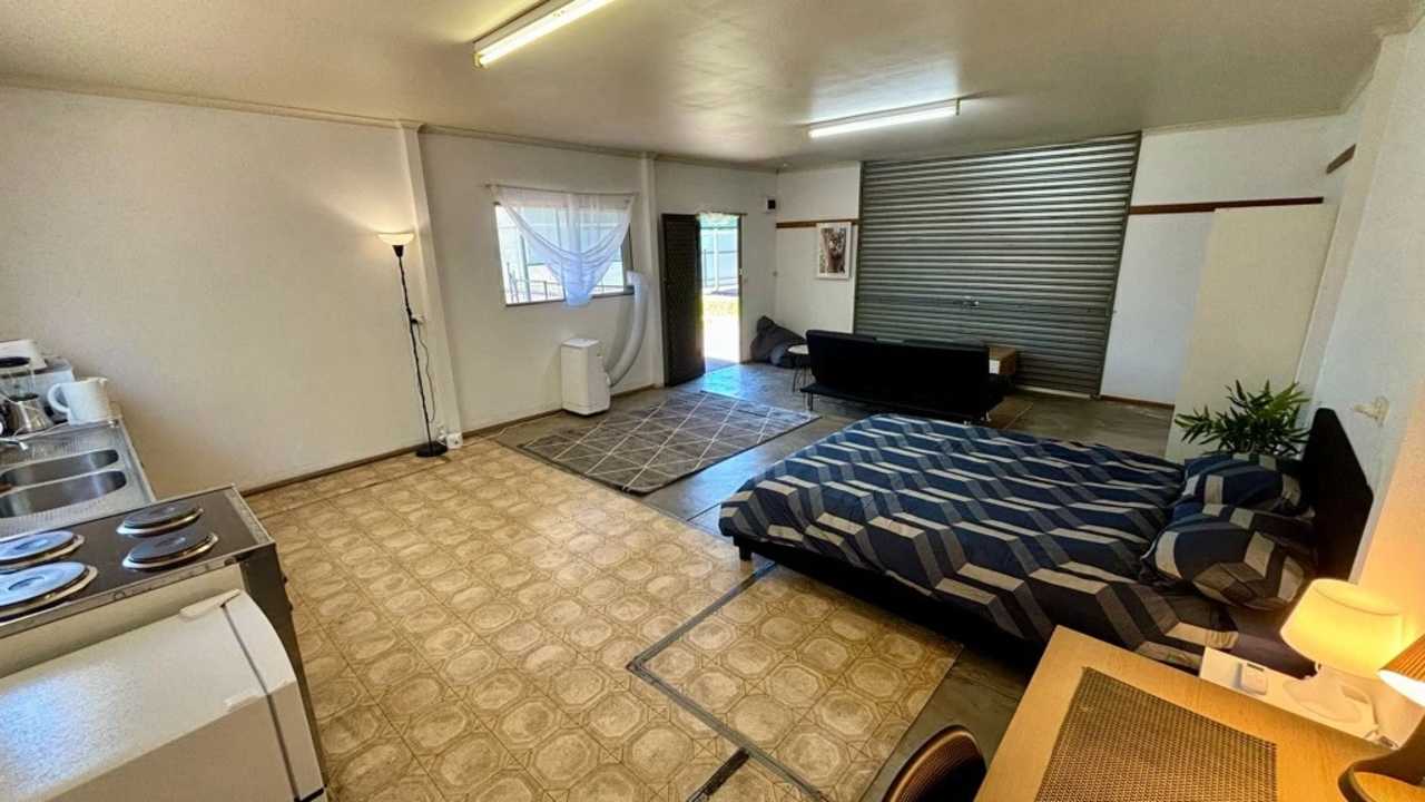 Room in a share house