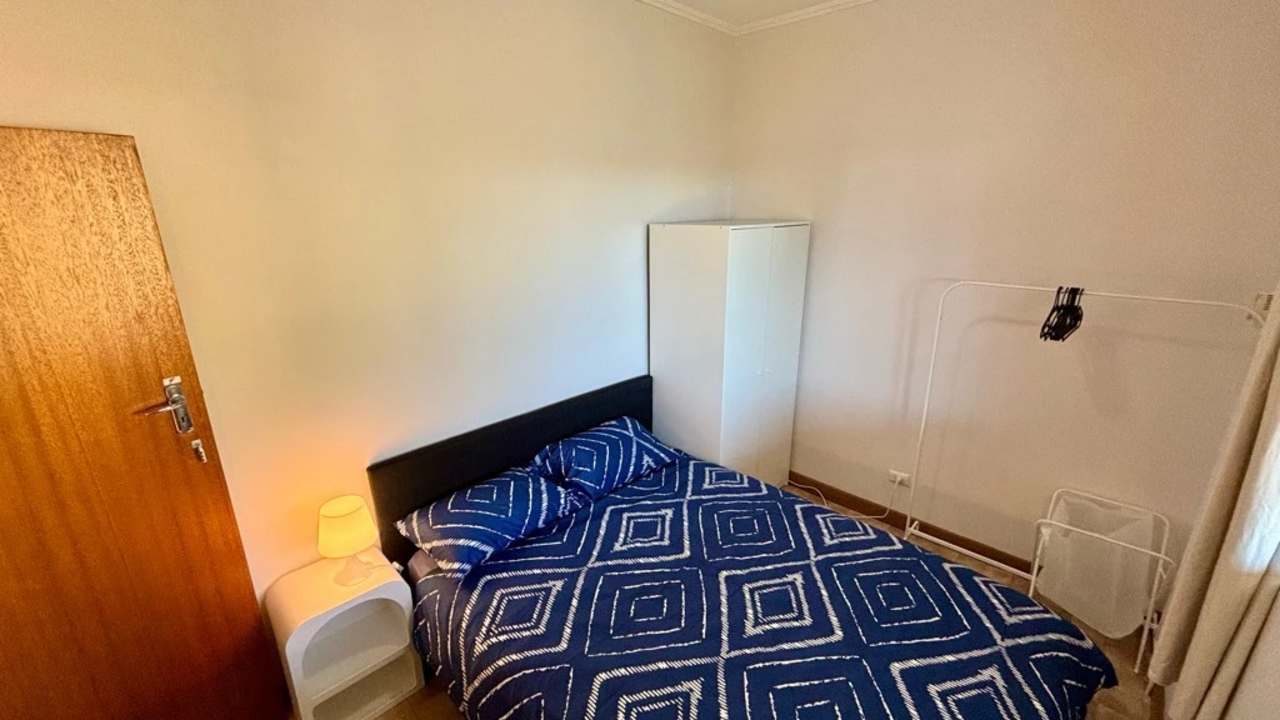 Room in a share house