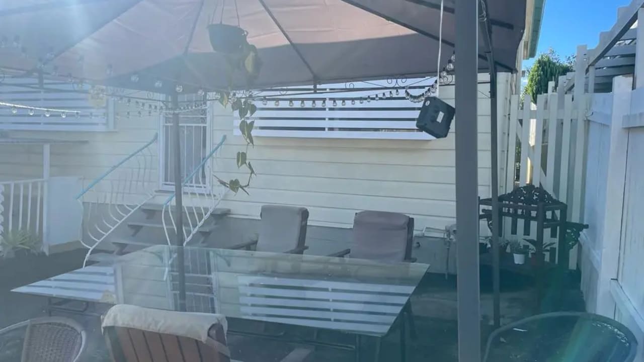 Room in a share house