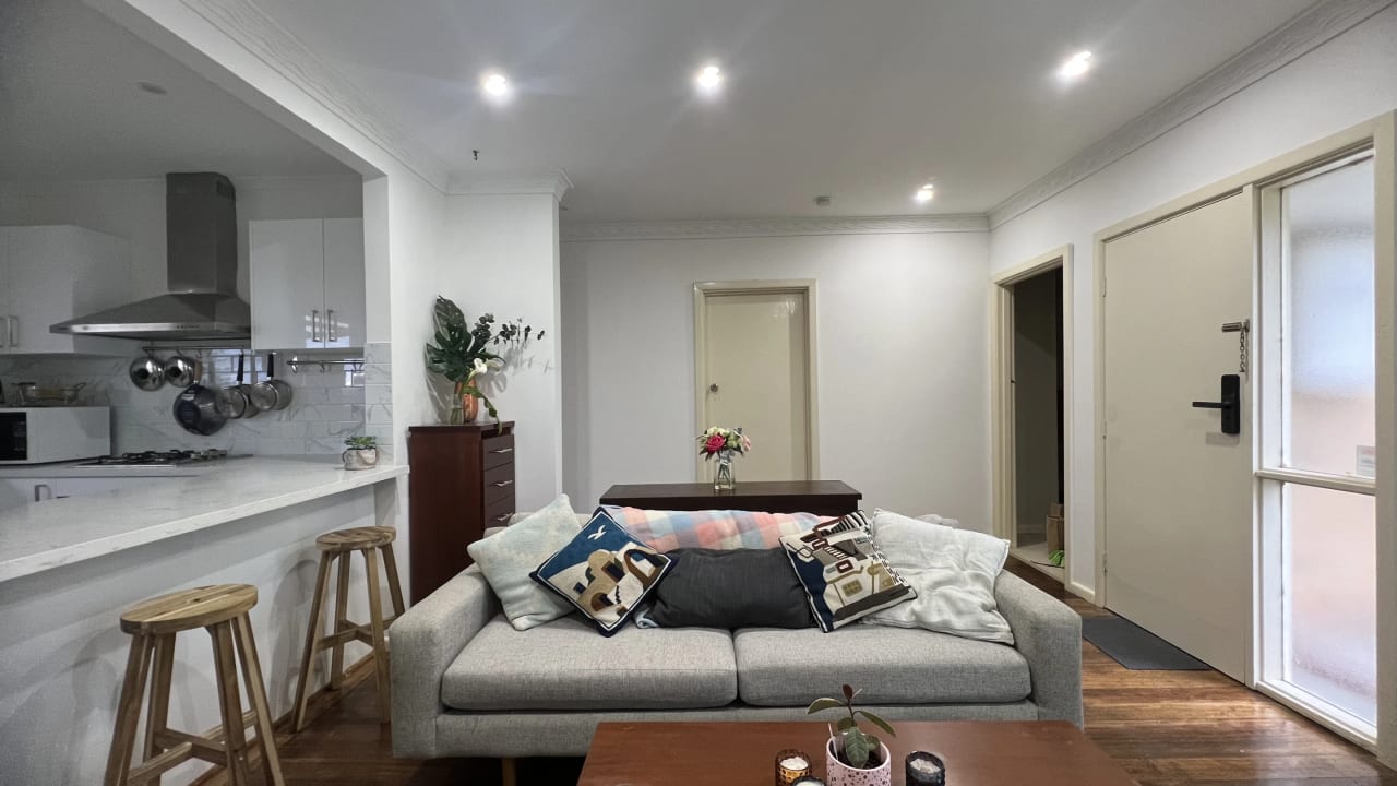 Furnished room in a share house