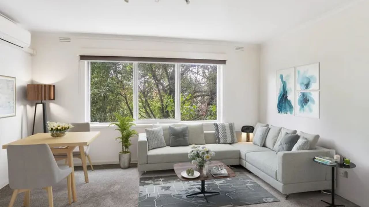 Whole property with 2 rooms for rent