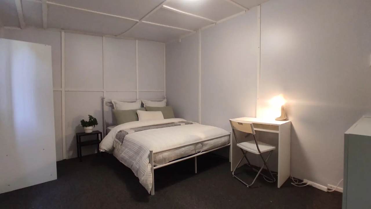 Furnished room in a share house