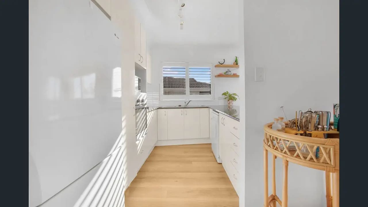 Furnished room with own bathroom