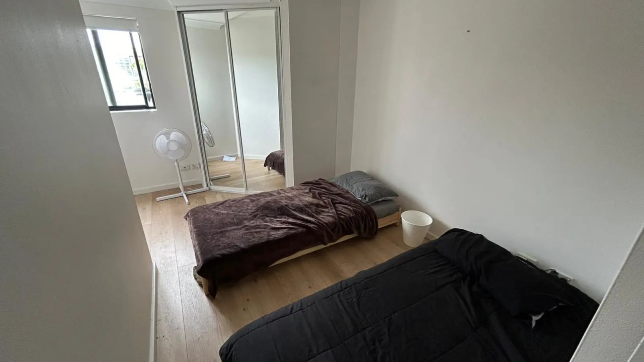 Furnished room in a flatshare