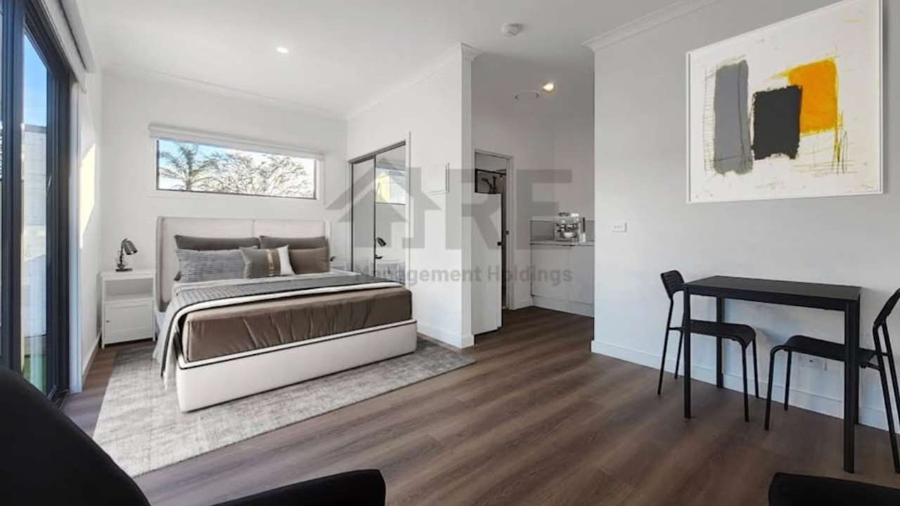 Furnished room with ensuite in a share house