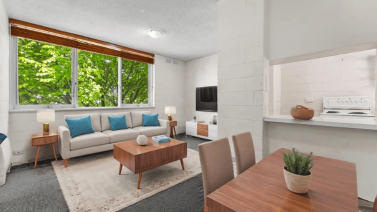 Furnished room in a flatshare