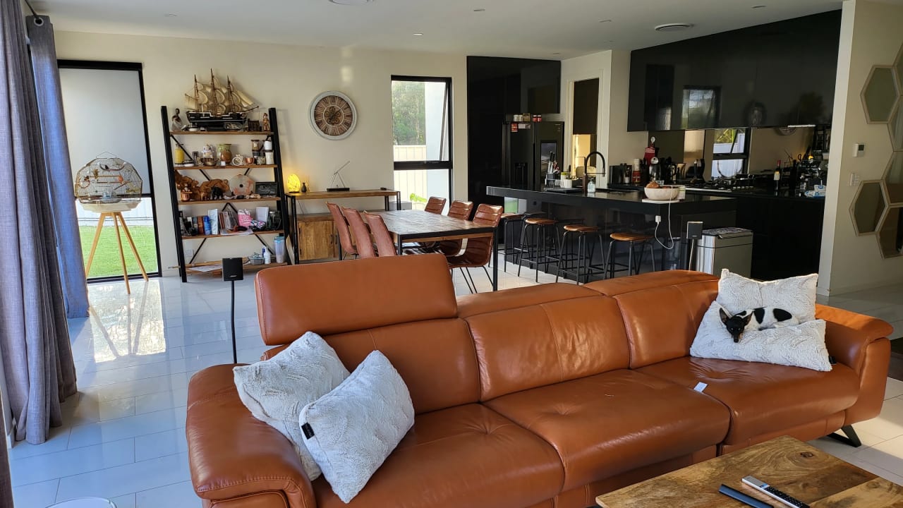 Room in a share house