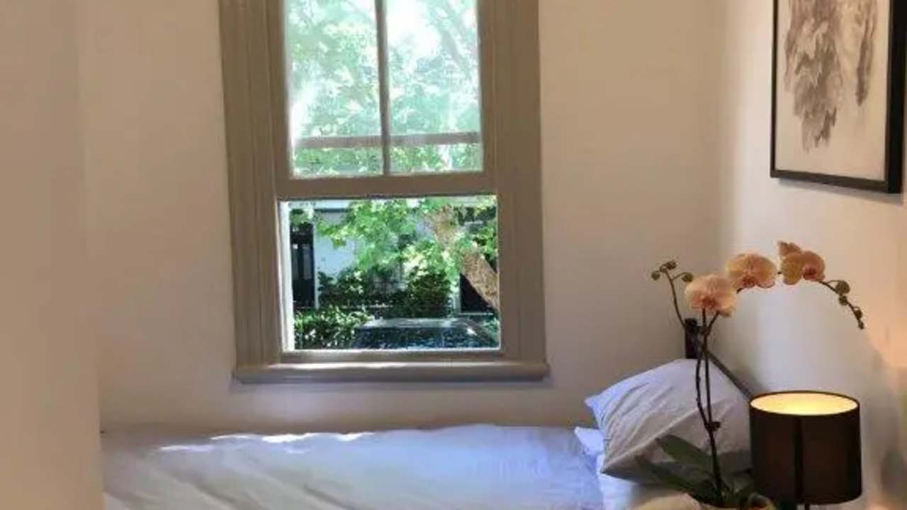 Furnished room studio flat for rent