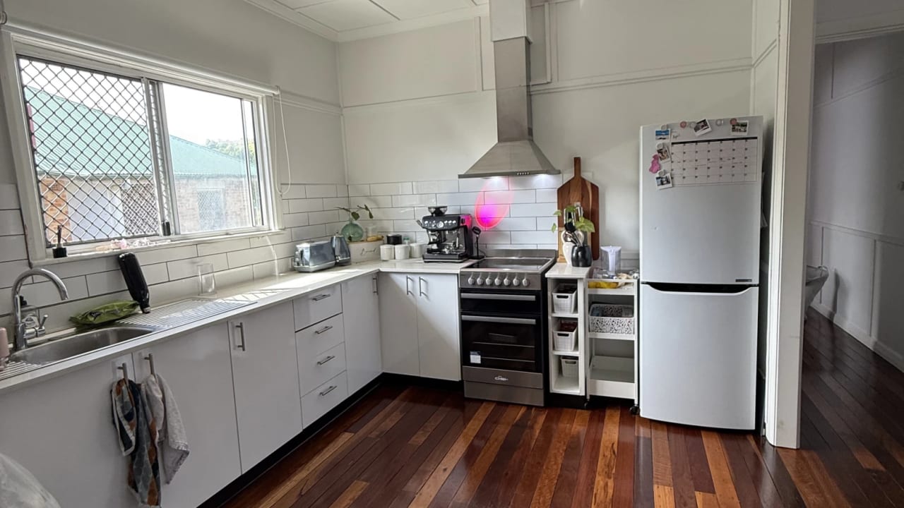 Room in a share house