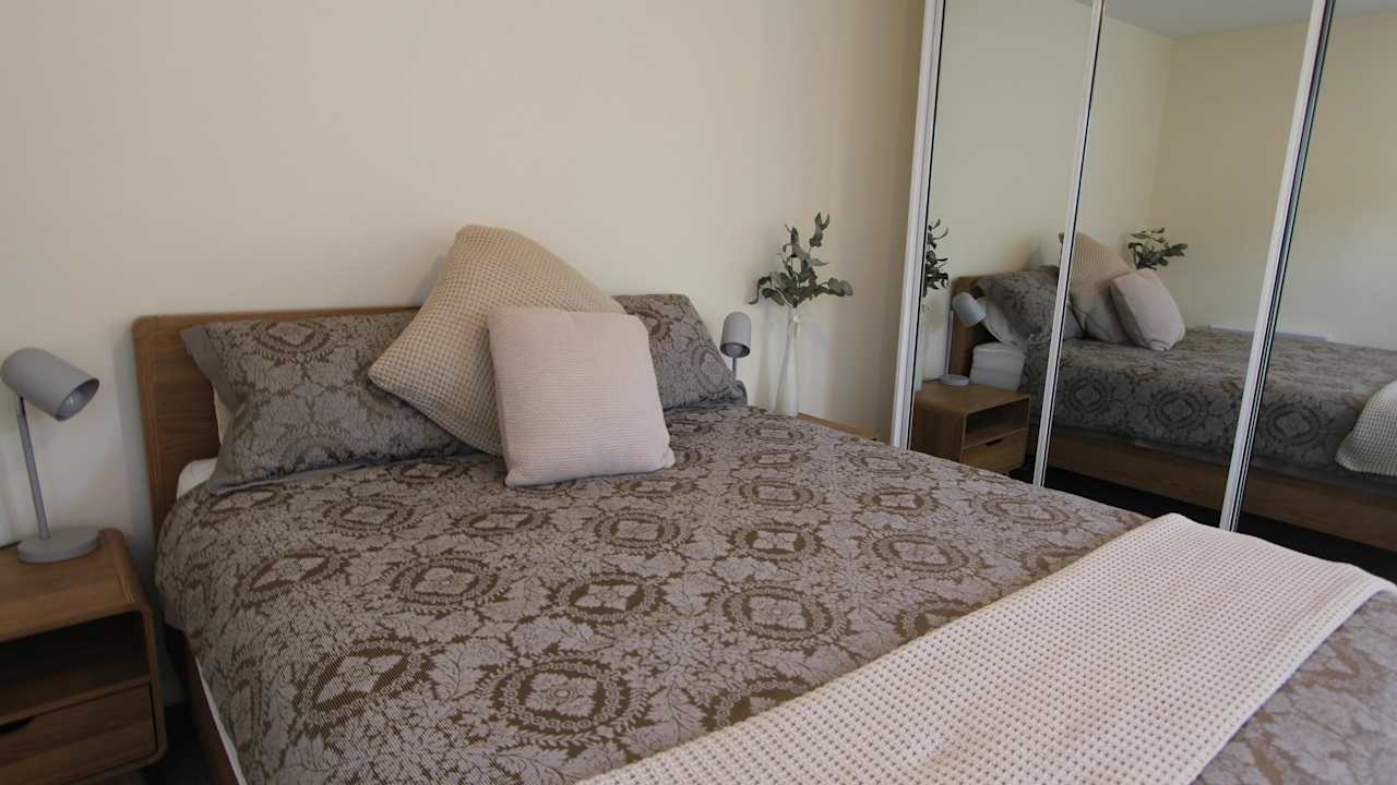 Furnished room in a share house