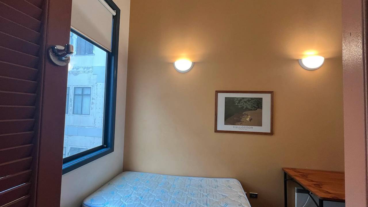 Room studio flat for rent