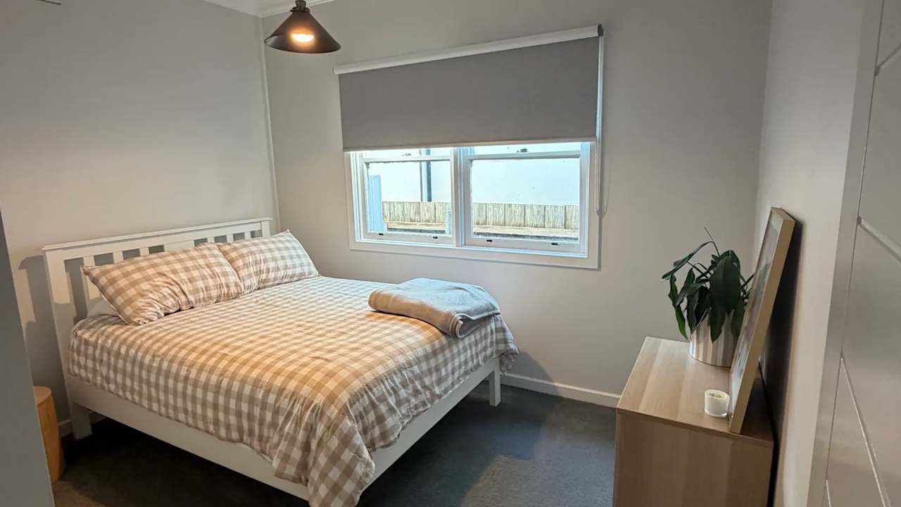 Room in a share house