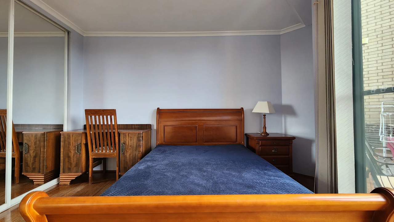 Furnished room in a flatshare