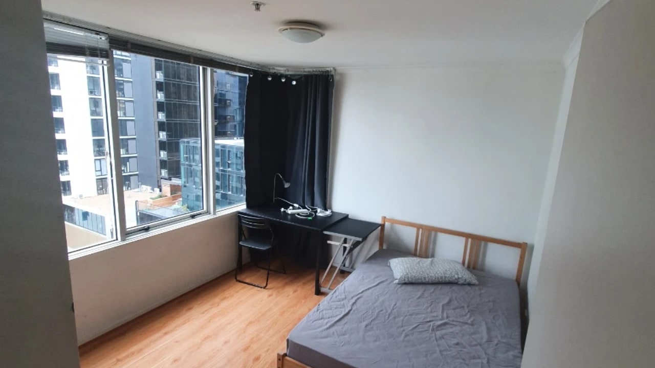 Furnished room in a flatshare