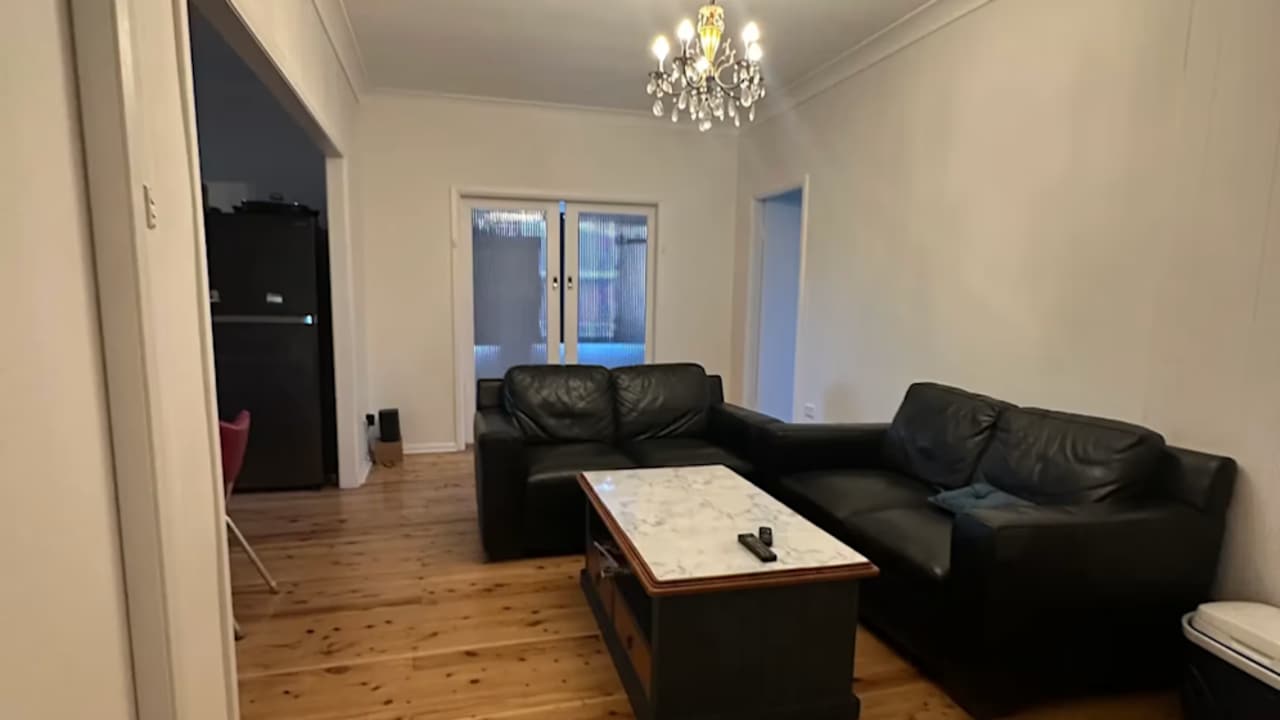 Room in a share house