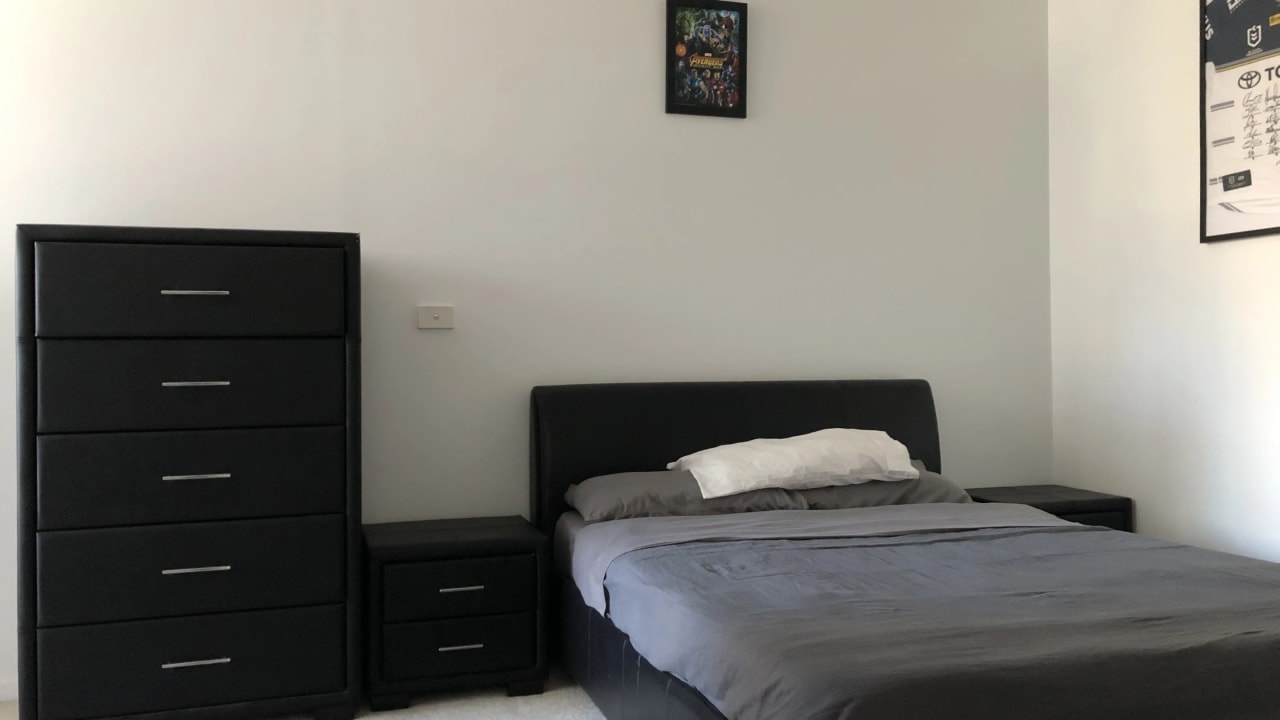 Furnished room in a flatshare