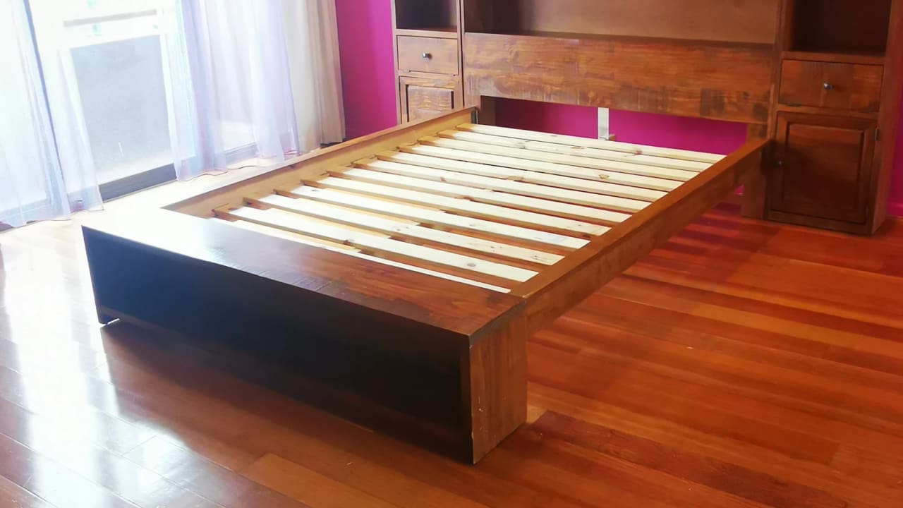 Furnished room in a flatshare