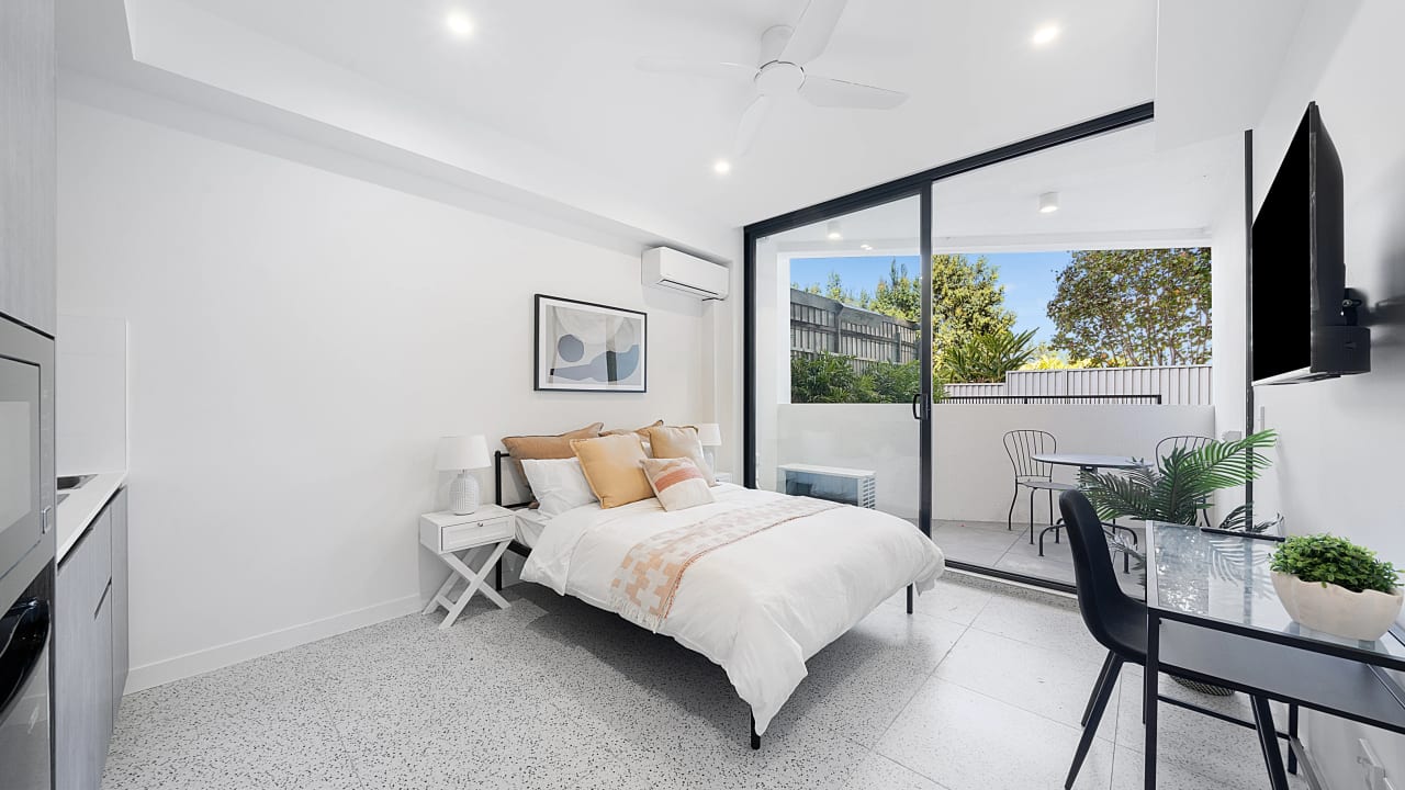 Room studio flat for rent