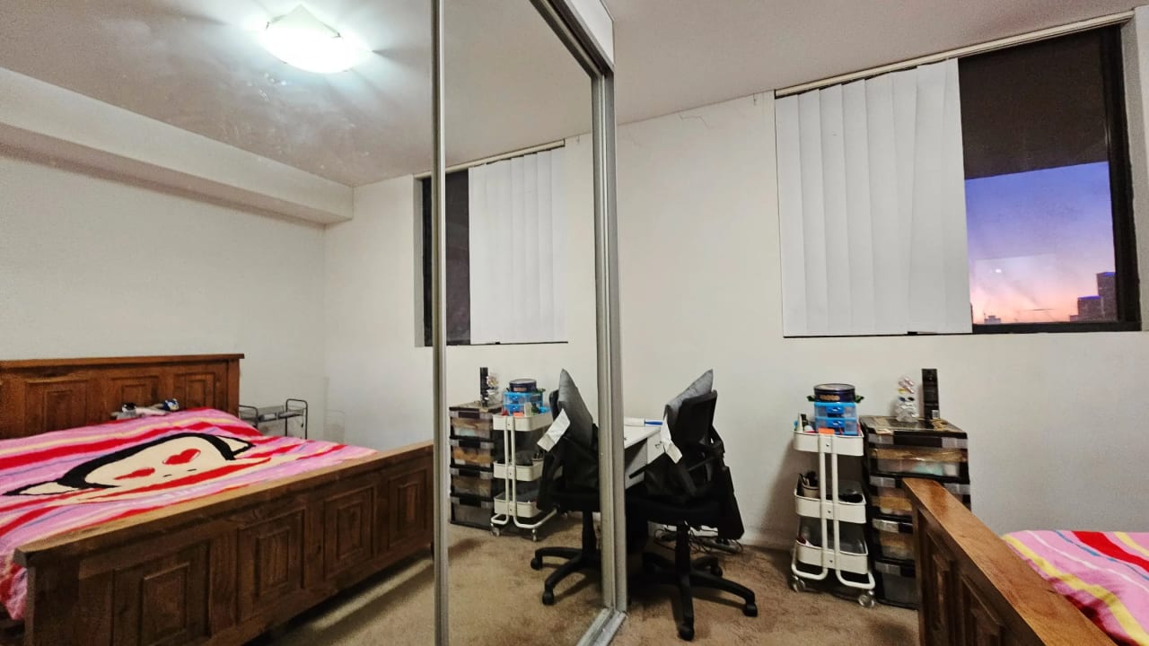 Furnished room with ensuite in a flatshare