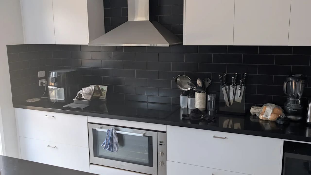 Room in a share house