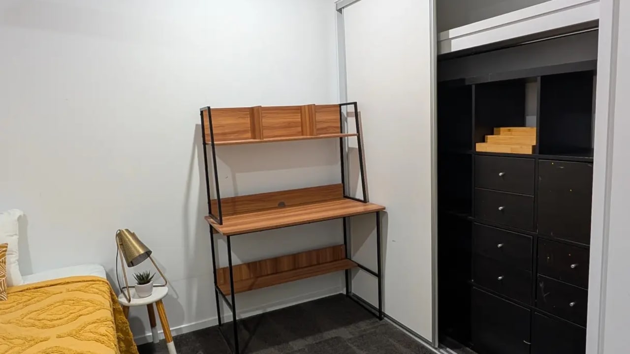 Room in a share house