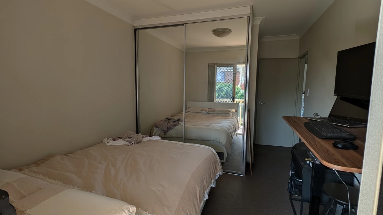 Furnished room with ensuite in a flatshare