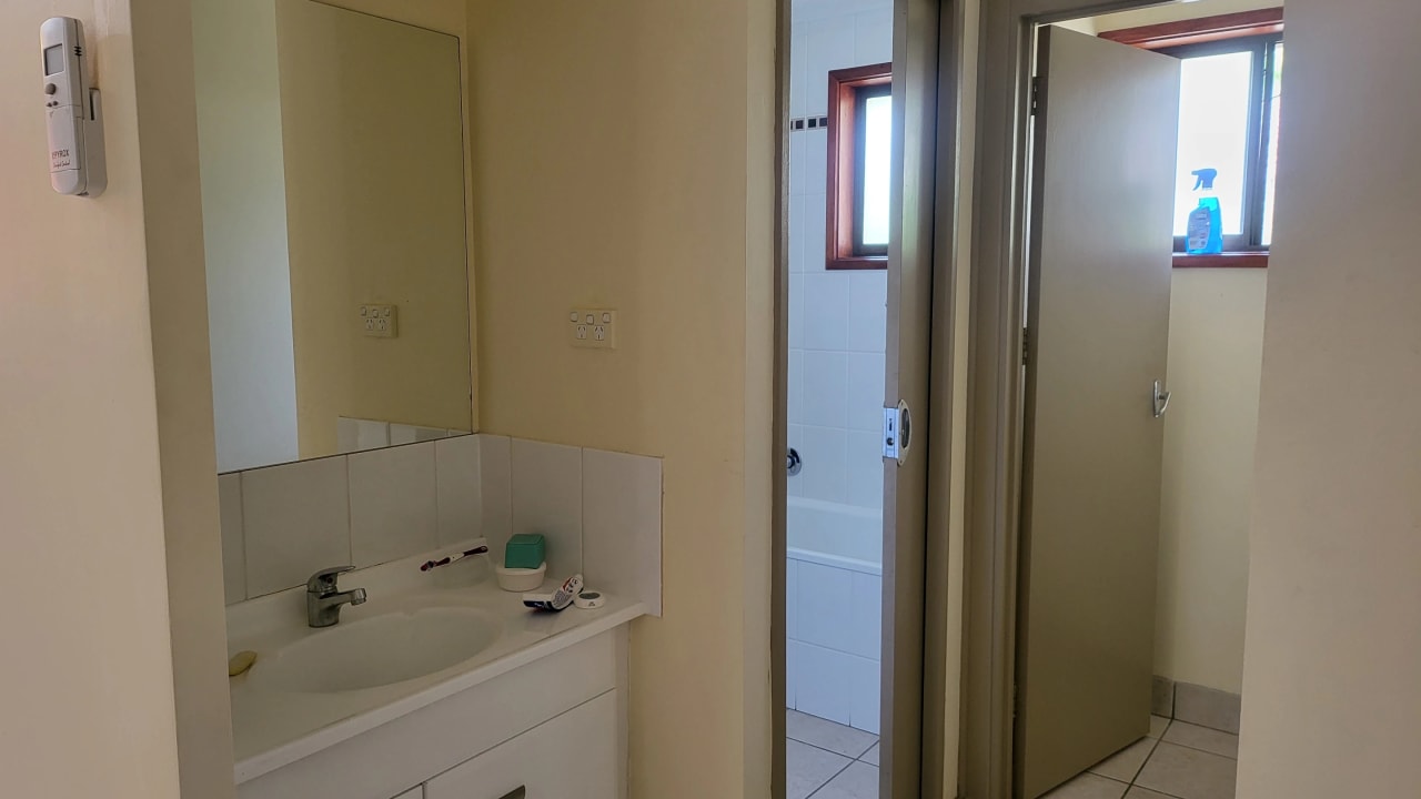 Unfurnished room in a share house