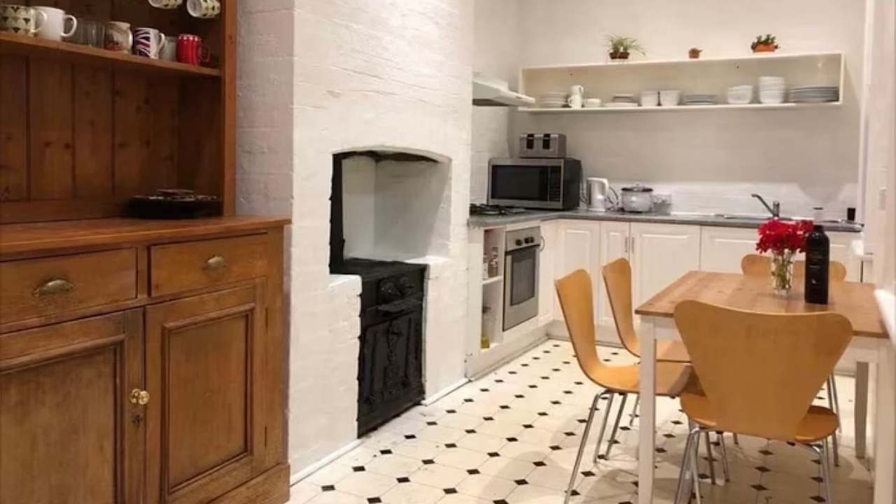 Whole property with 3 rooms for rent