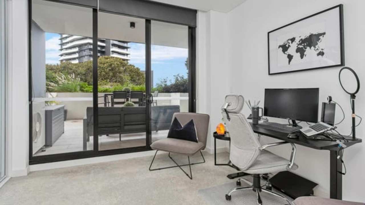 Unfurnished room with own bathroom
