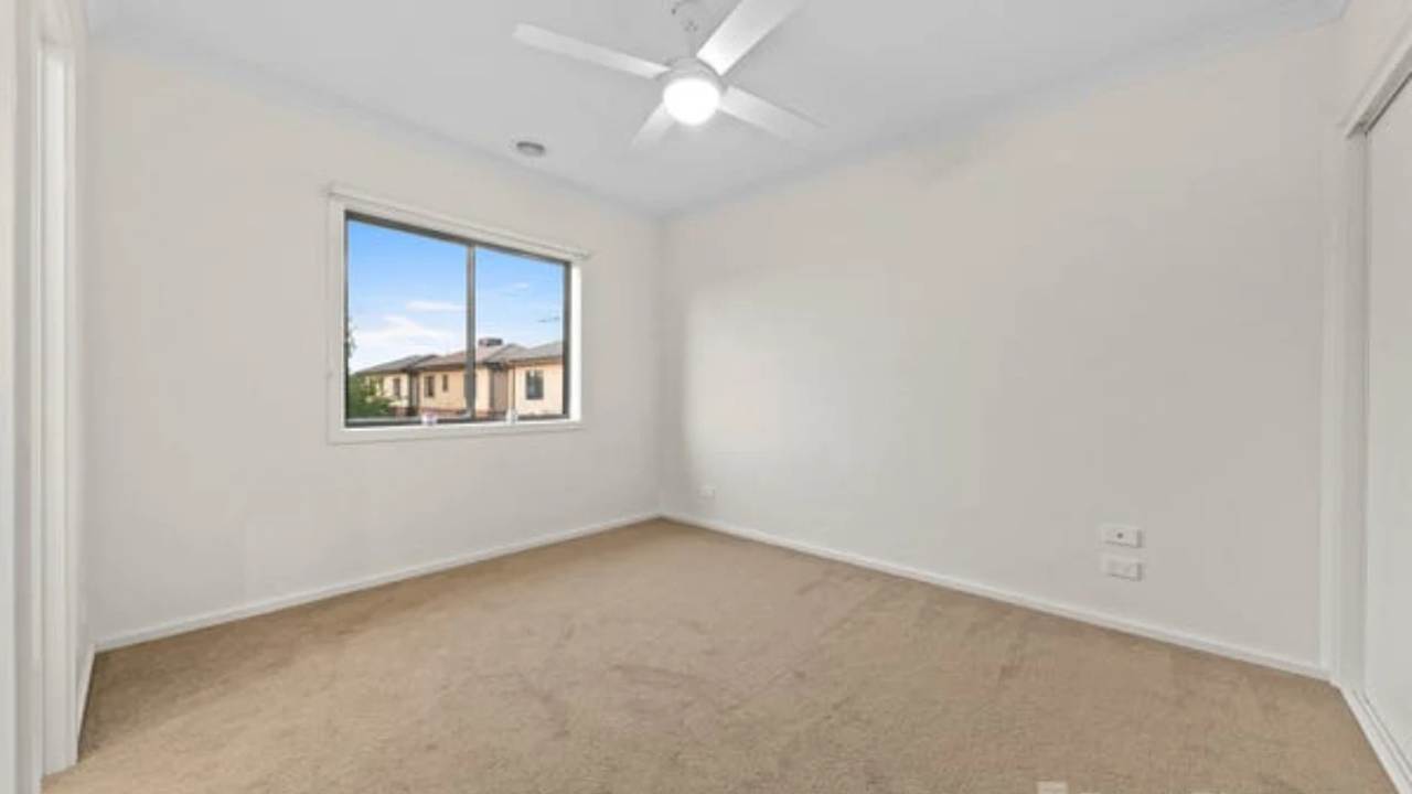 Room with ensuite in a share house