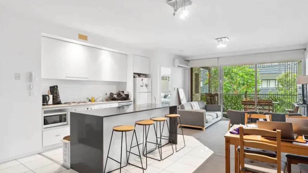 Furnished room with own bathroom