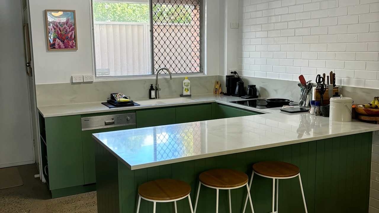Whole property with 2 rooms for rent
