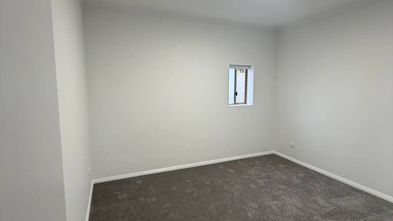 Unfurnished room with own bathroom